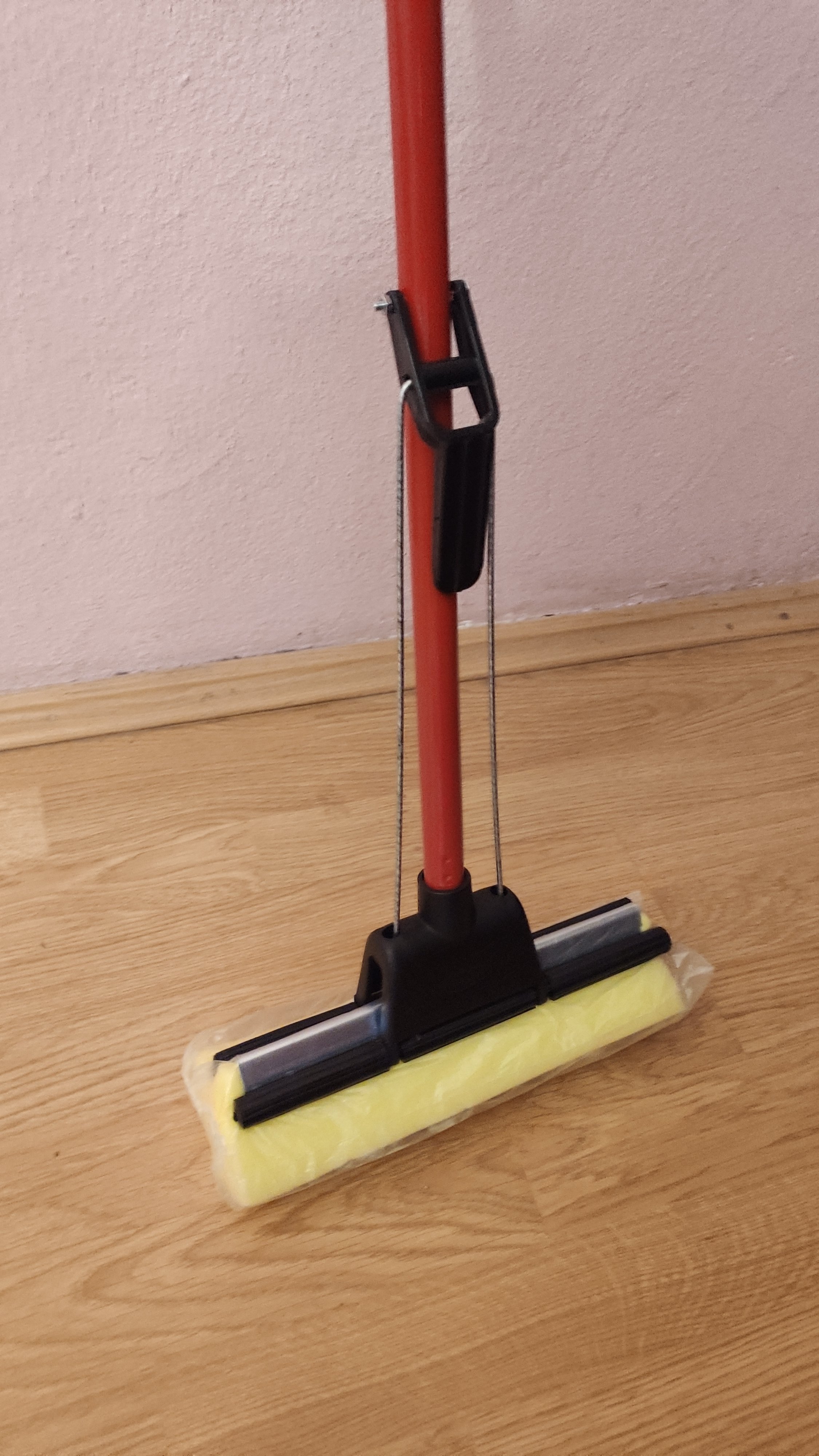62525